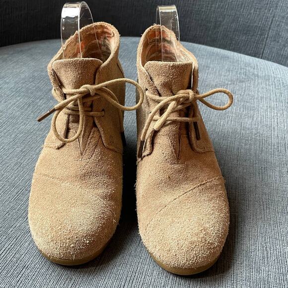 Toms Tan Suede Wedge Lace-Up Booties | Ankle Desert Boots | Size 8.5 Cute Fall - Picture 2 of 10